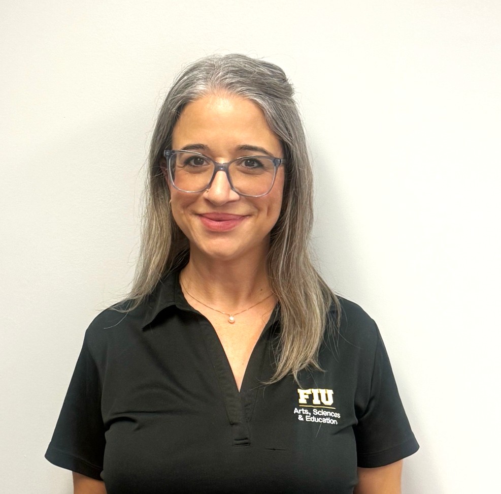 A photograph of Veronica Diaz